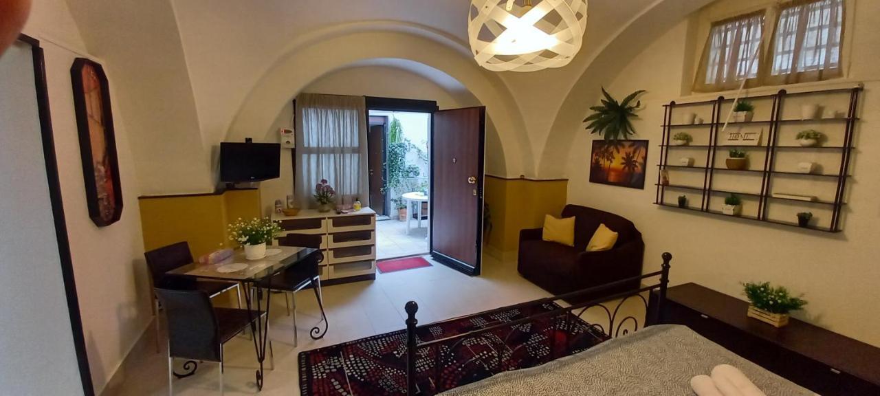 Awesomehouse Centre Bari Exterior foto